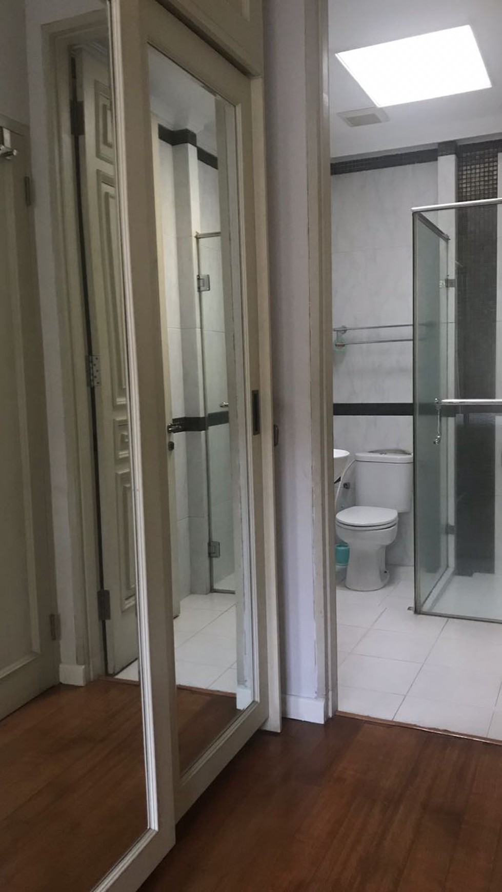 Rumah bagus Di Jl Mampang Prapatan, Jakarta