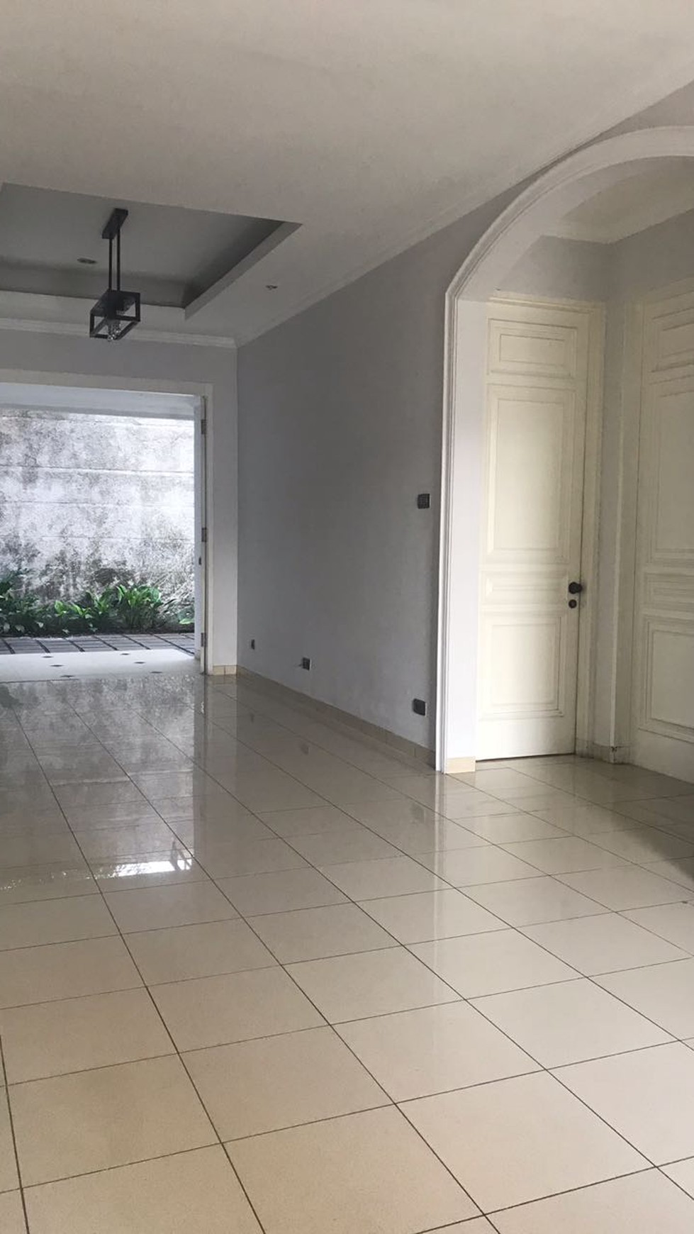 Rumah bagus Di Jl Mampang Prapatan, Jakarta