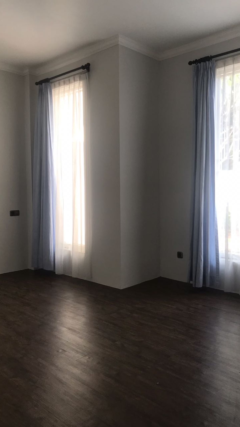 Rumah bagus Di Jl Mampang Prapatan, Jakarta