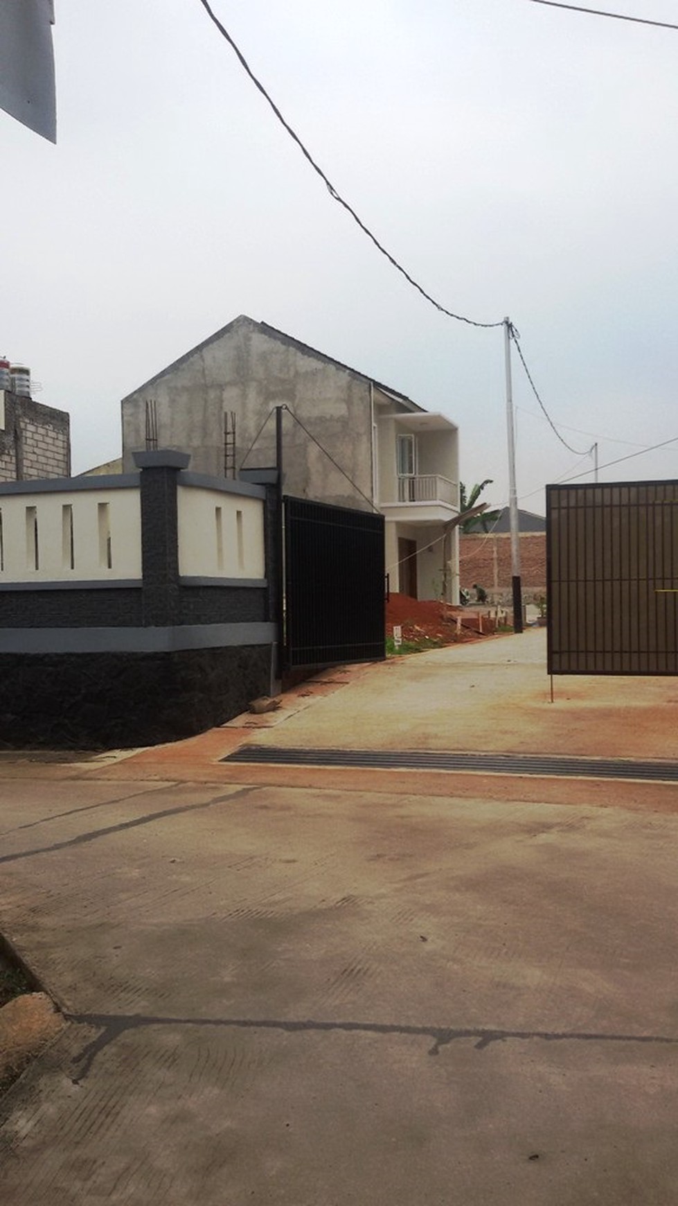 Rumah minimalis ,luas tanah 84/luas bangunan 120,good price Pondok Jaya!!