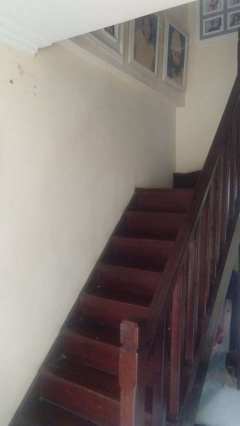 Rumah Nyaman dan Siap Huni di Kawasan Graha Taman, Bintaro