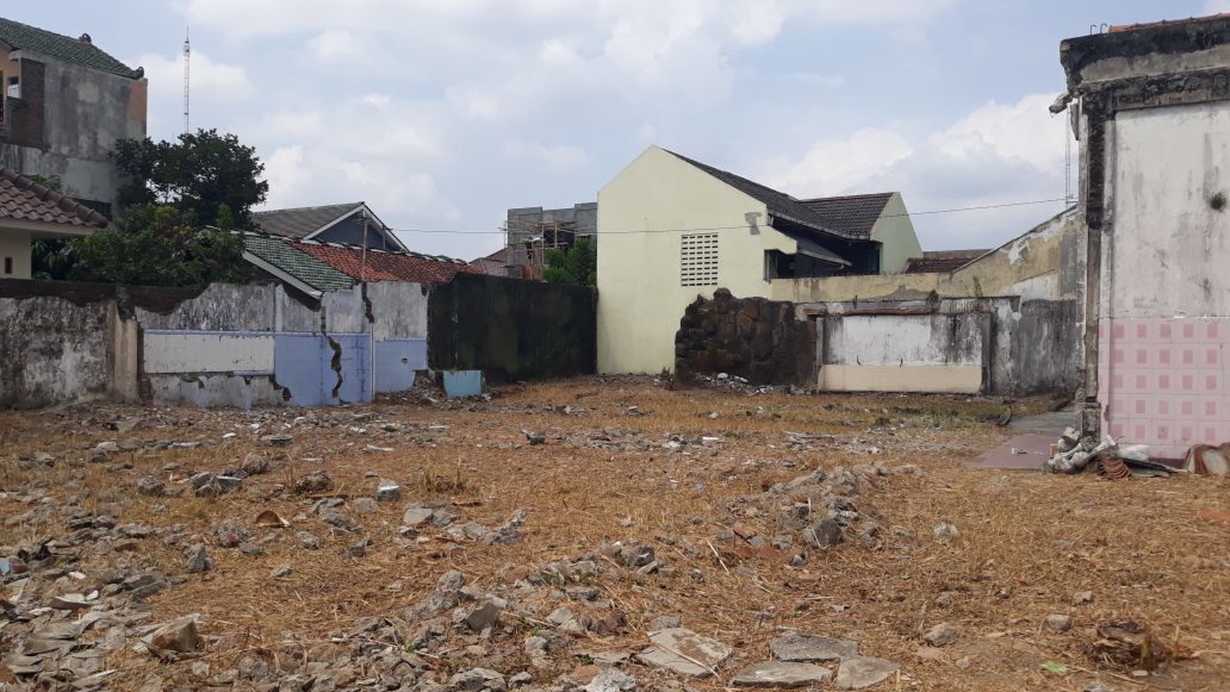 TANAH DI TENGAH KOTA DEKAT STADION MANDALA KRIDA