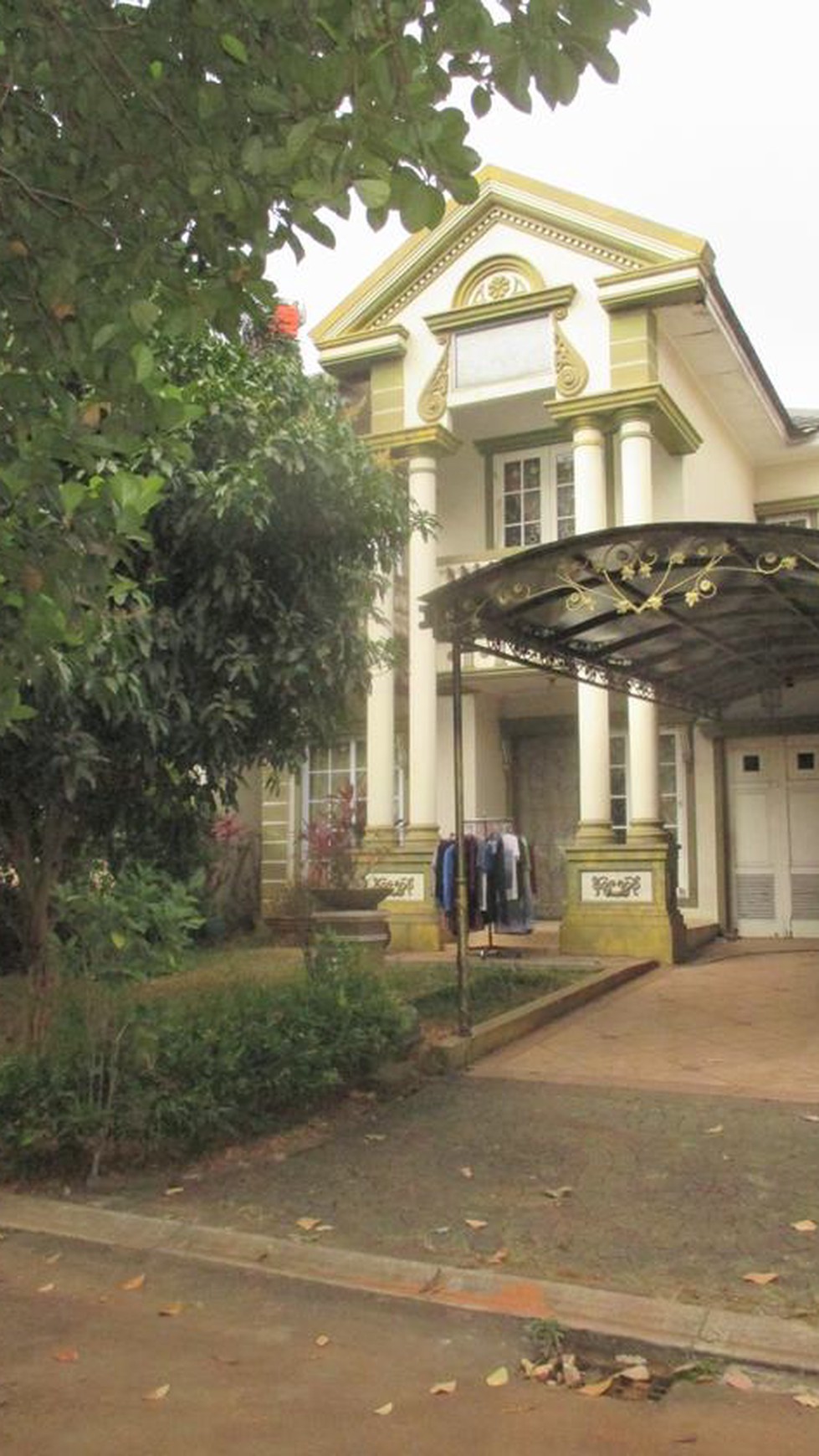 Dijual rumah sangan strategis, siap huni, murah, harga nego abis