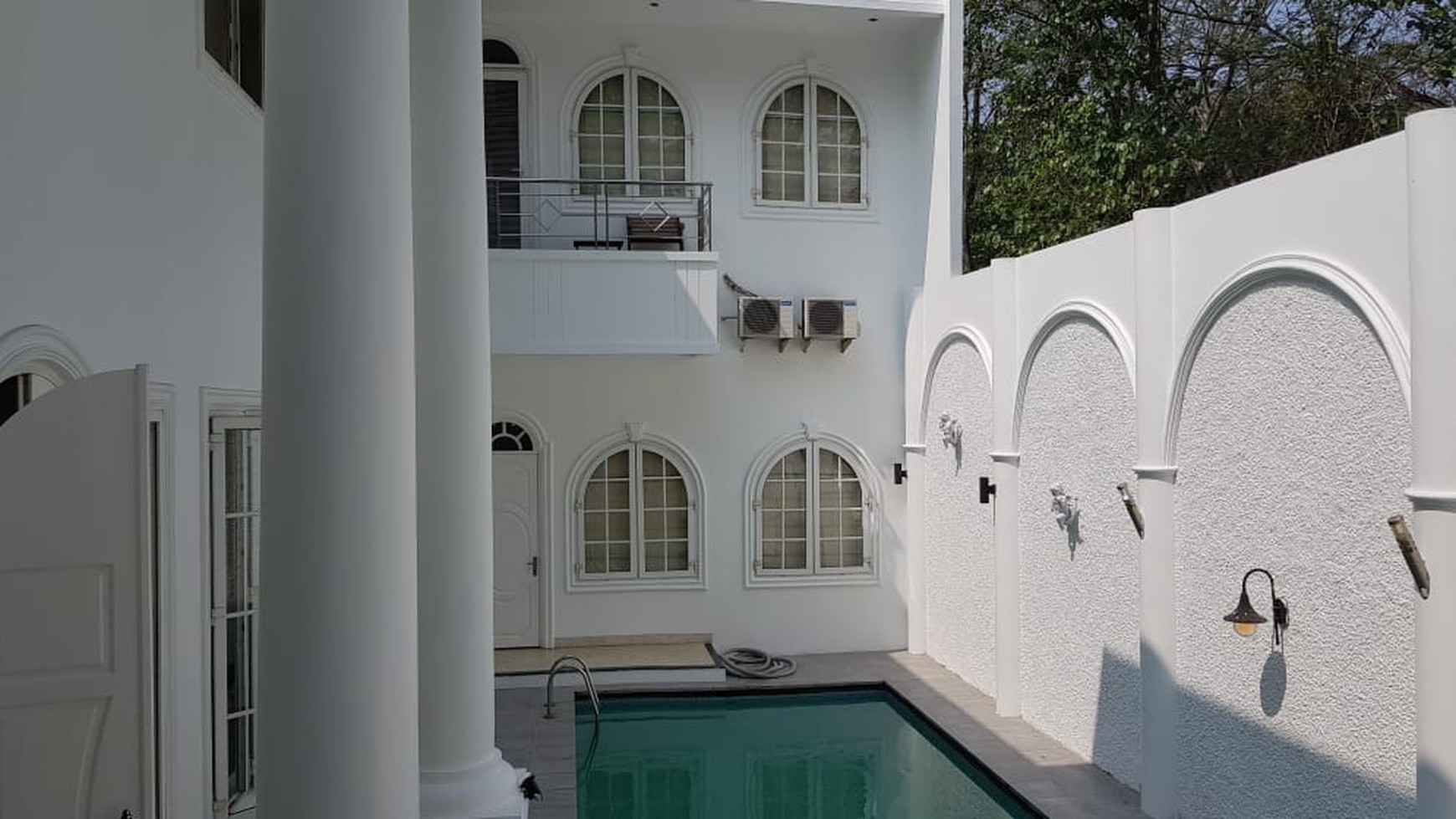 Rumah minimalis,mewah di BSD