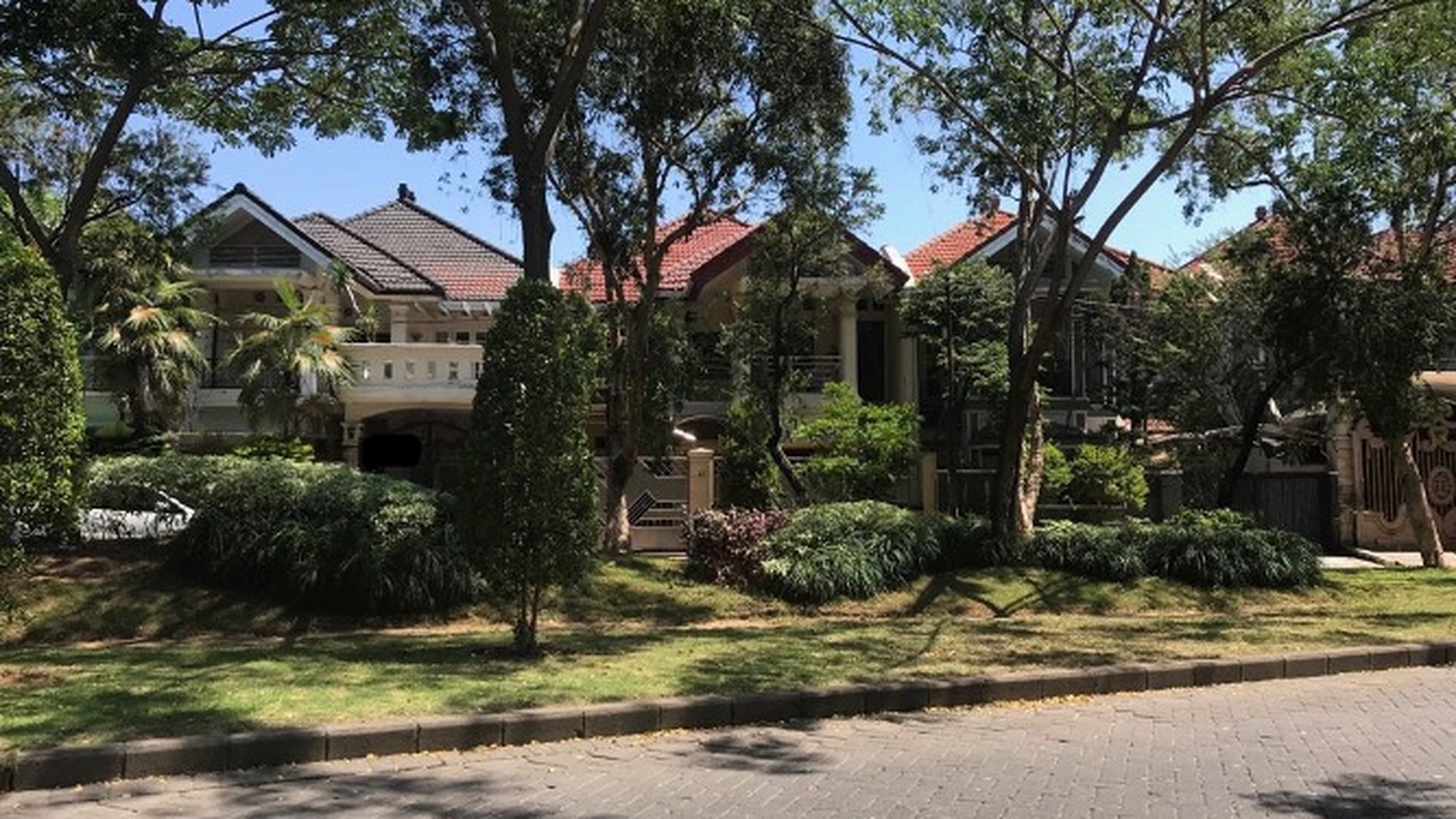 Rumah Tepi Danau Harga Suka Suka di Pantai Mentari