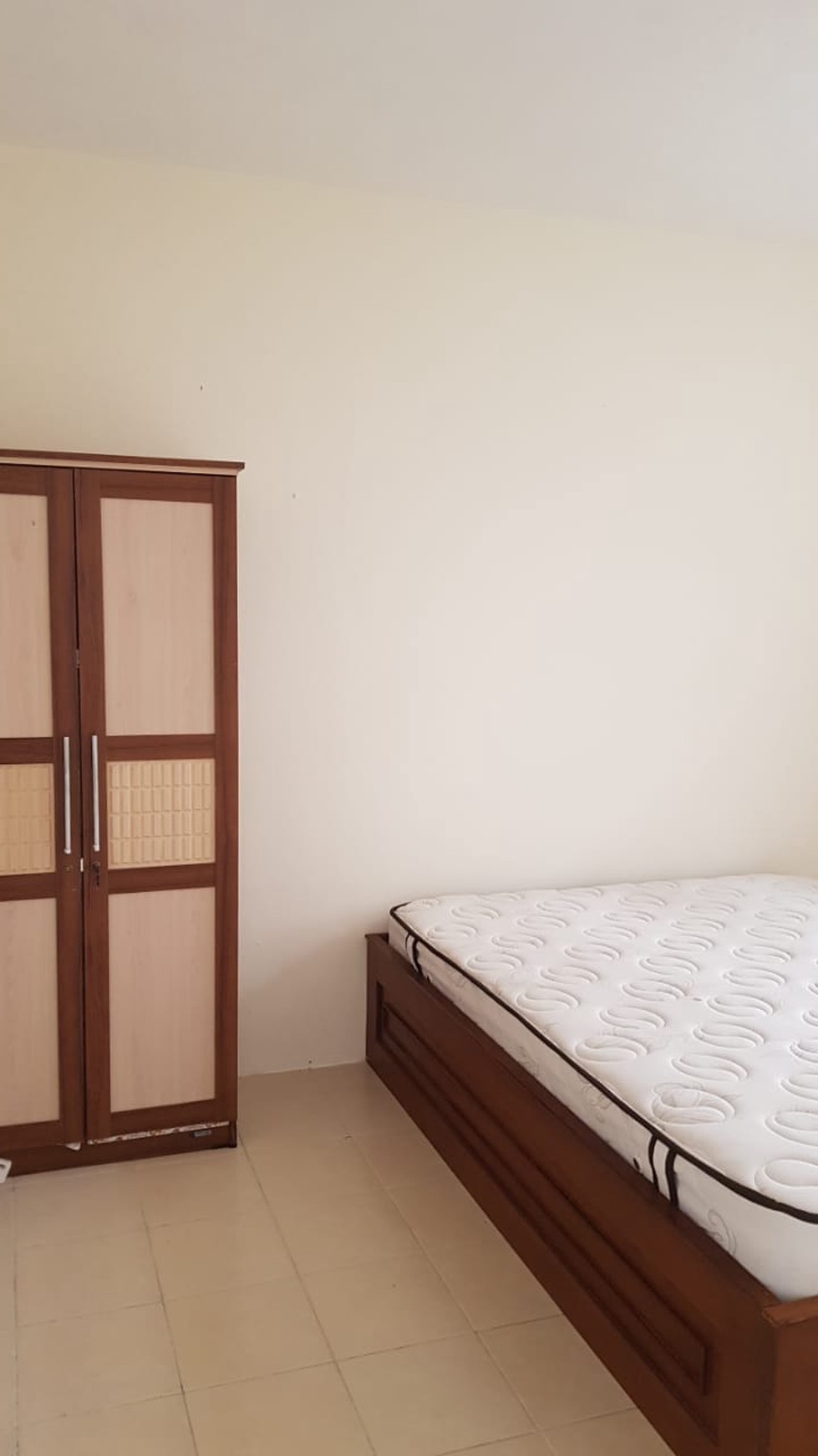 Disewakan Townhouse Taman Hijau Lantai Dasar Full Furnished - Lippo Karawaci