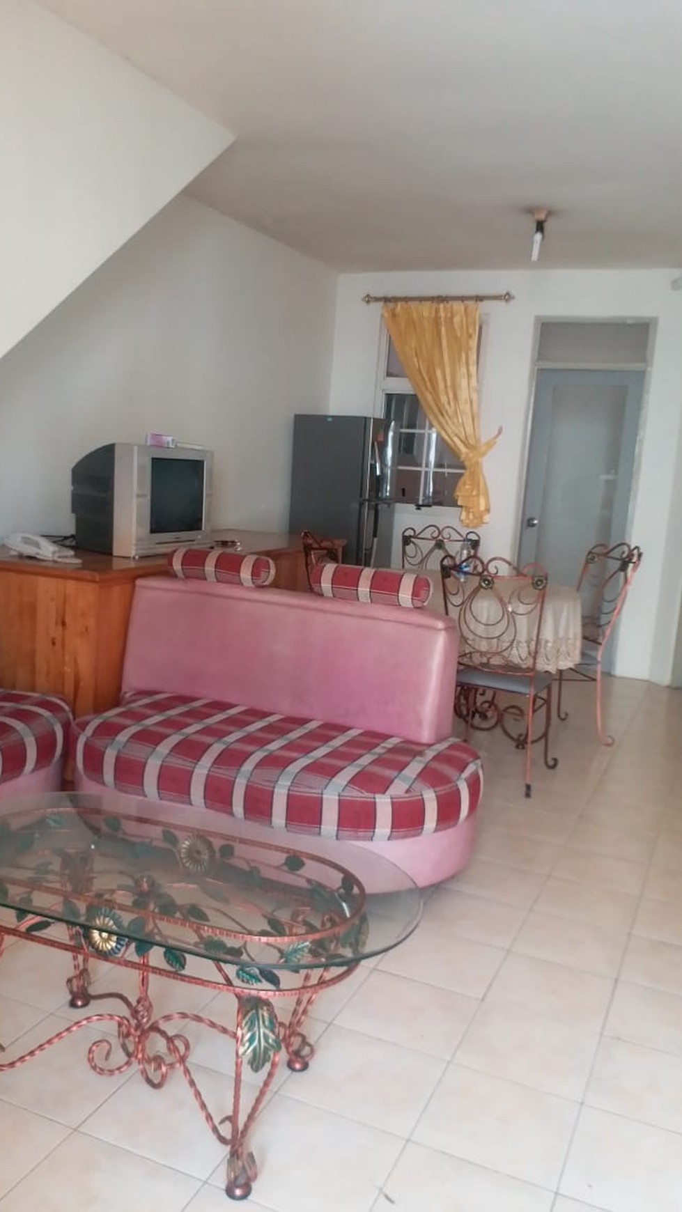 Disewakan Townhouse Taman Paris Lantai Dasar FF - Lippo Karawaci