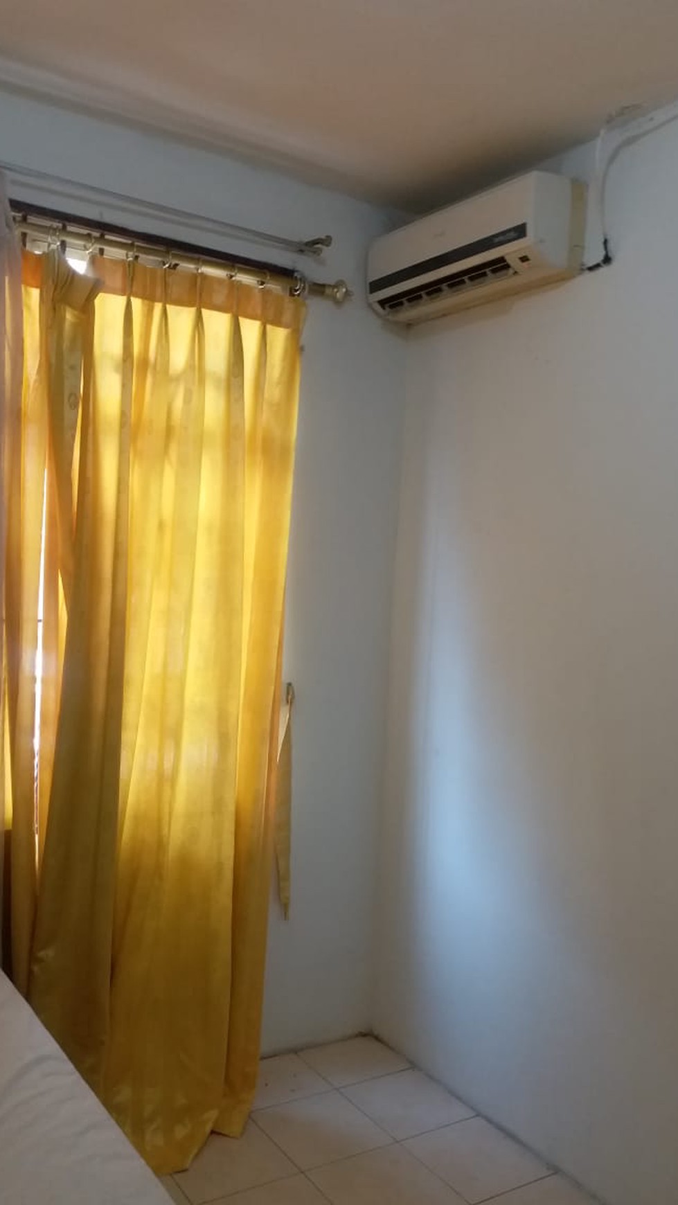 Disewakan Townhouse Taman Paris Lantai Dasar FF - Lippo Karawaci