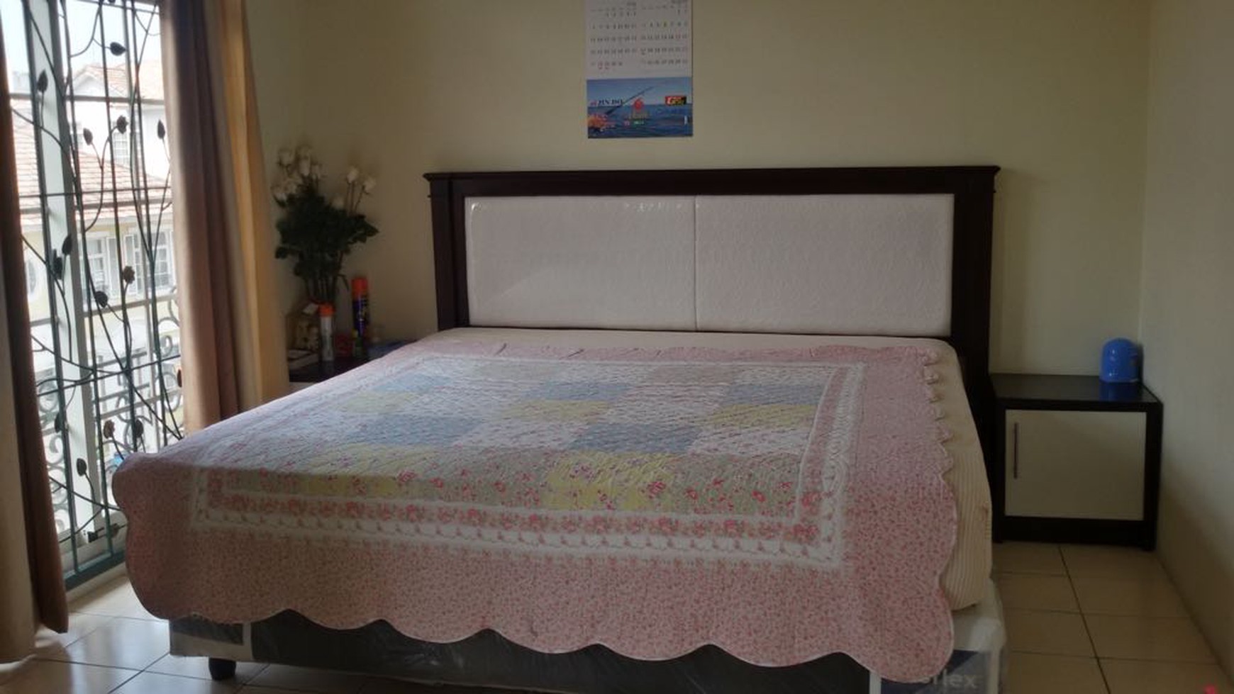 Dijual Townhouse di Taman Paris Lantai 2&3 Furnished - Lippo Karawaci