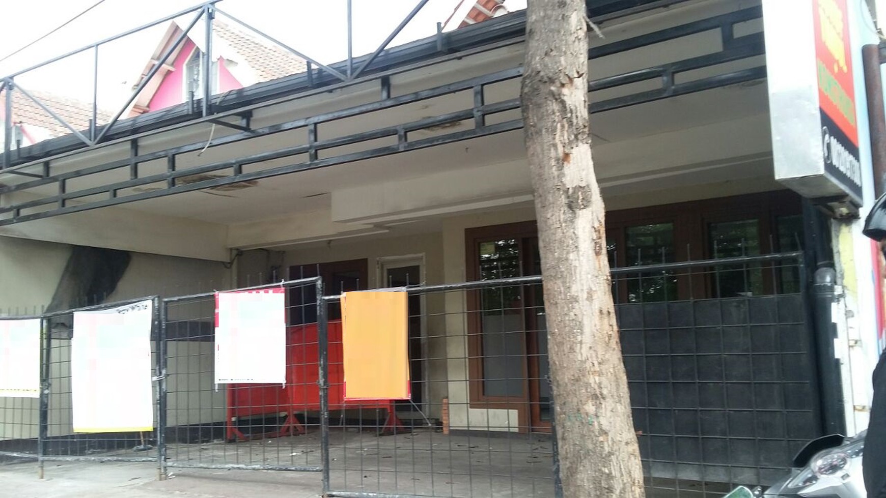 Rumah dipinggir jalan cocok usaha di sektor 5 Bintaro Jaya