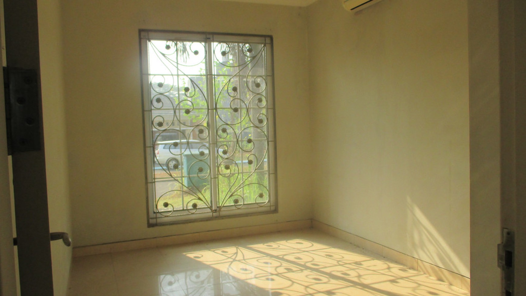 Disewakan Rumah di Virginia Lagoon - Serpong