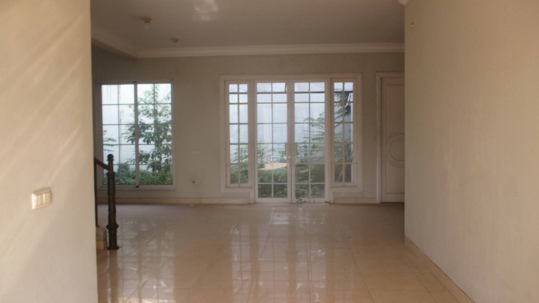 Disewakan Rumah di Virginia Lagoon - Serpong