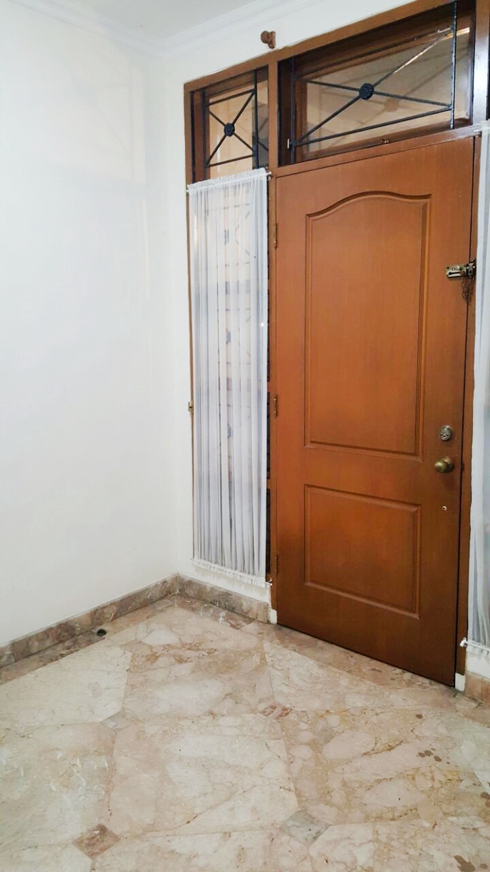 Rumah Bagus Di Graha Taman, Bintaro Jaya