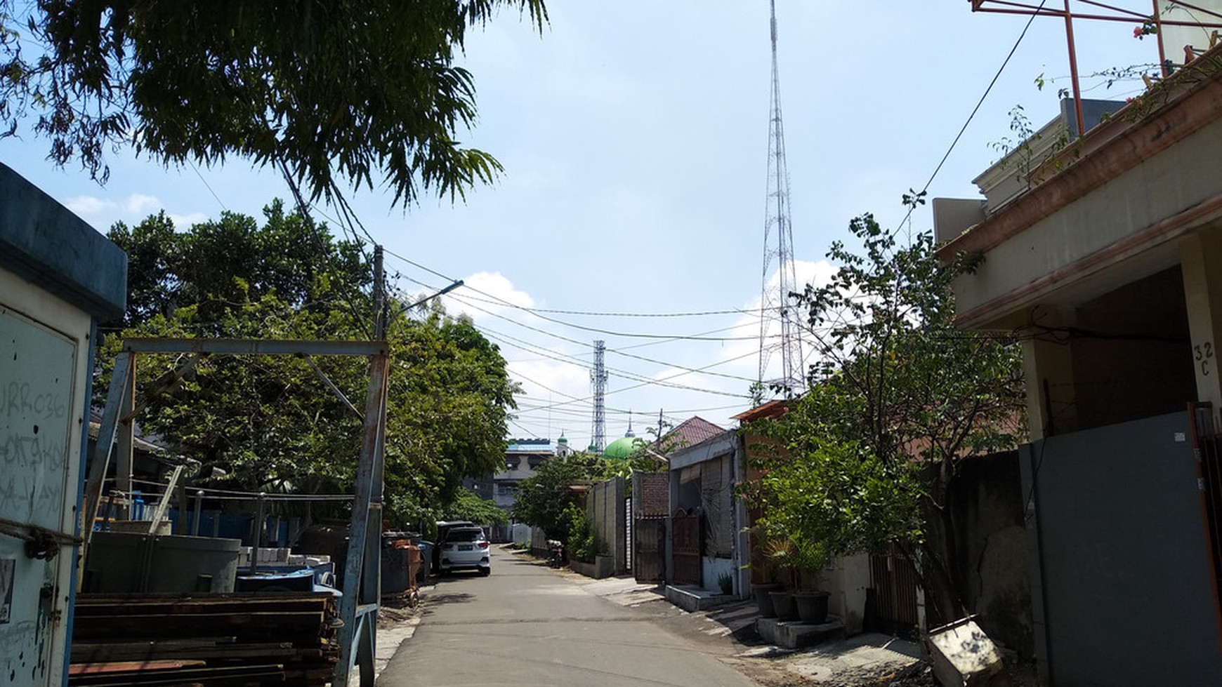 Rumah 2 Lantai di Joglo