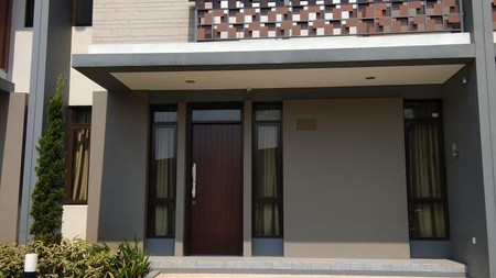 Rumah kost di Regent Town