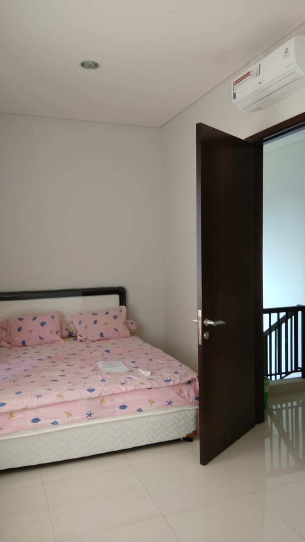 Rumah kost di Regent Town