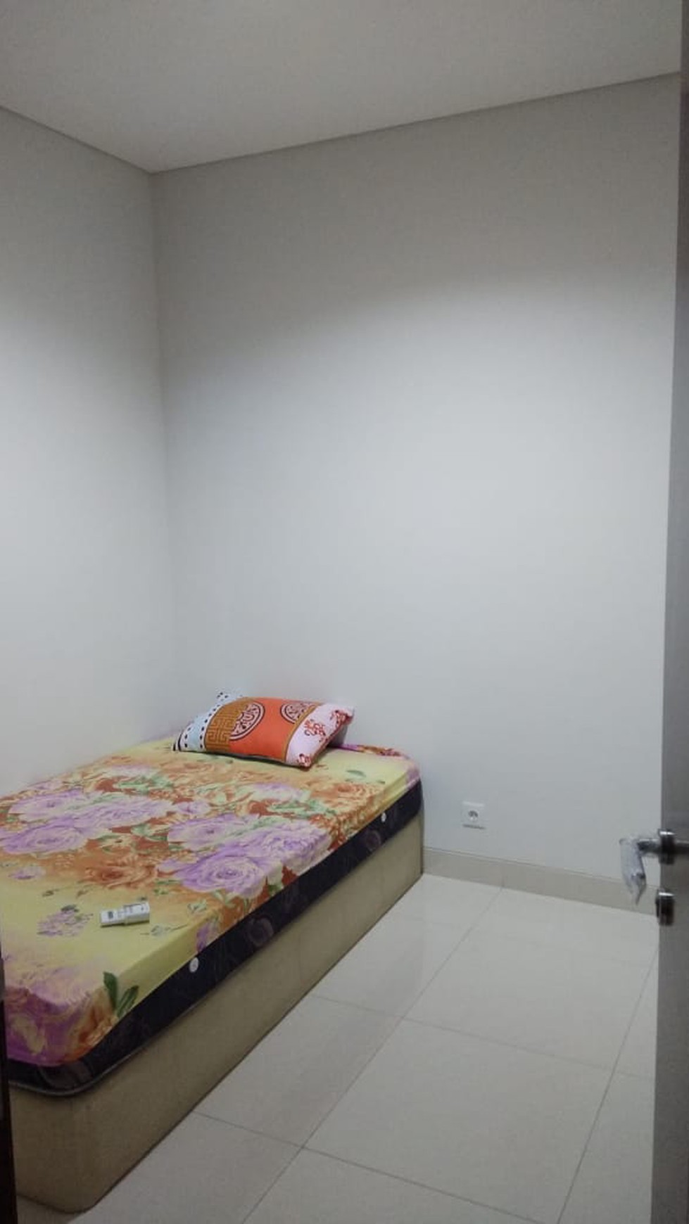 Rumah kost di Regent Town