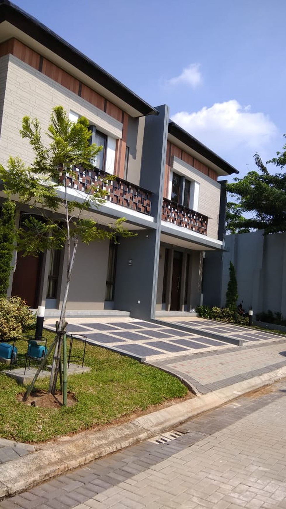 Rumah kost di Regent Town