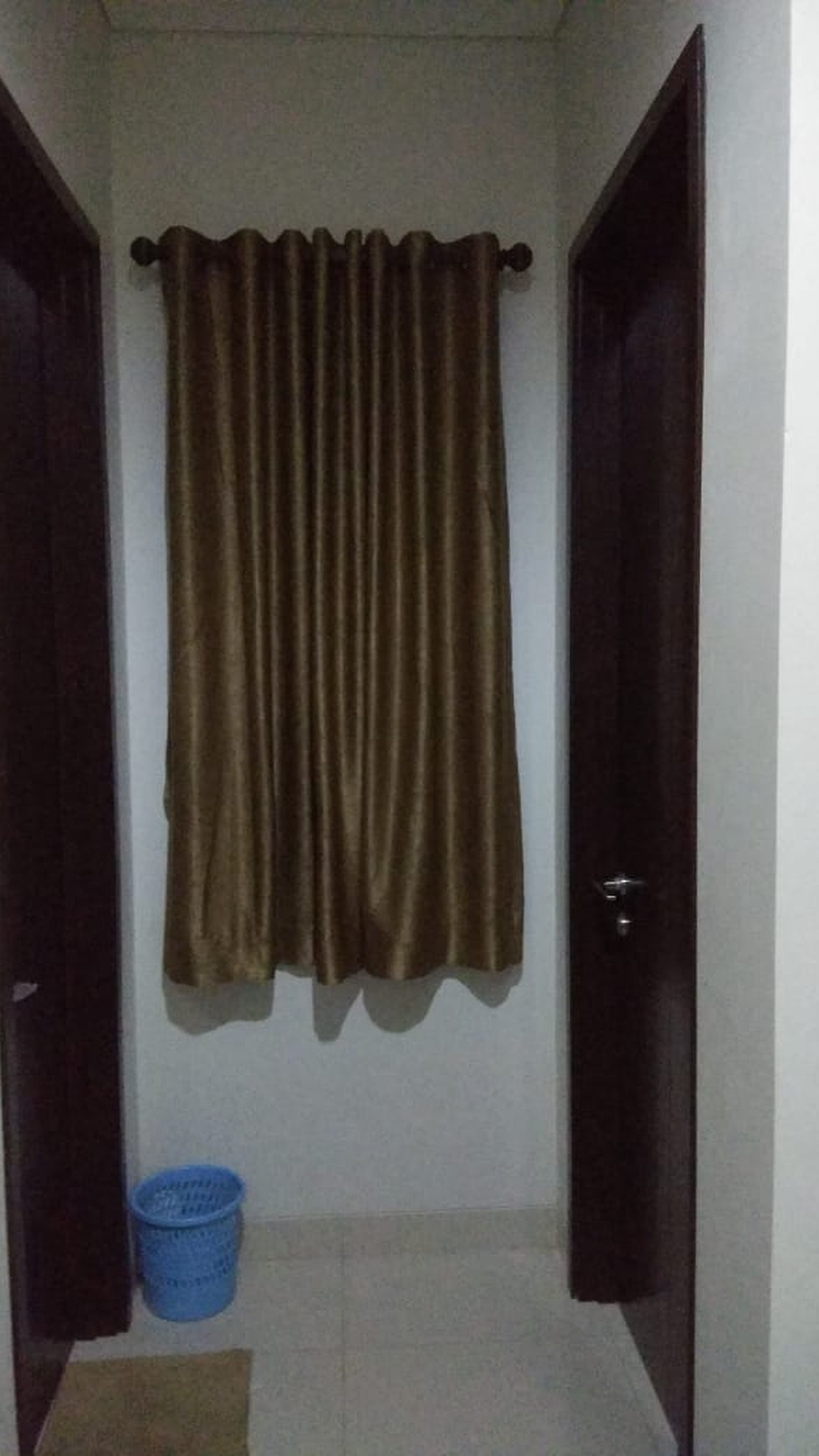 Rumah kost di Regent Town