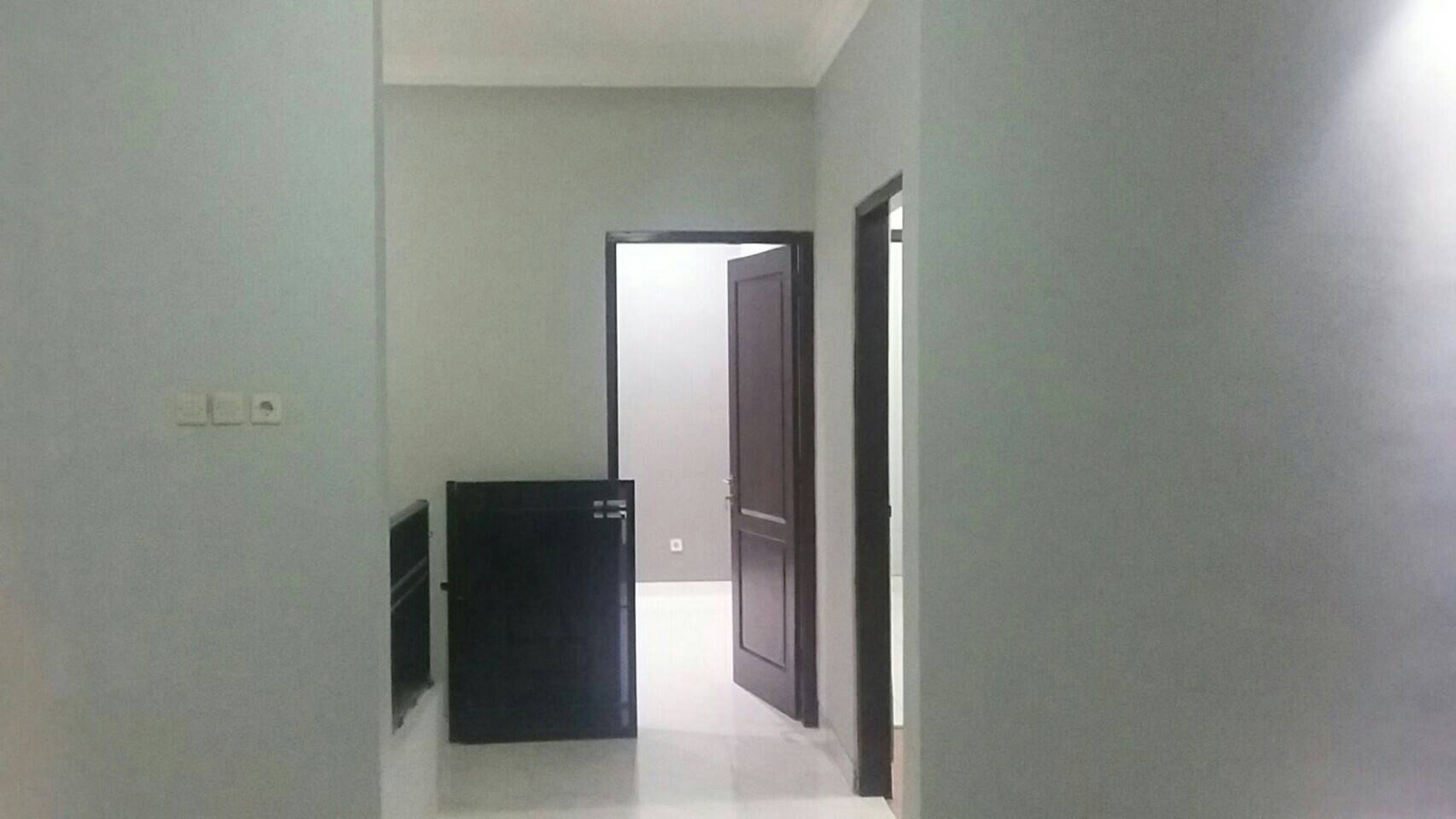 RUMAH 2 LANTAI DISEWAKAN DALAM PERUM JOGJA TOWN HOUSE 2