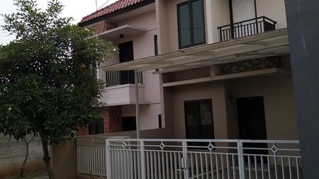 Rumah CLUSTER 2 LANTAI Minimalis di Pondok Aren, Luas 64 Meter, Harga 800 Juta Nego