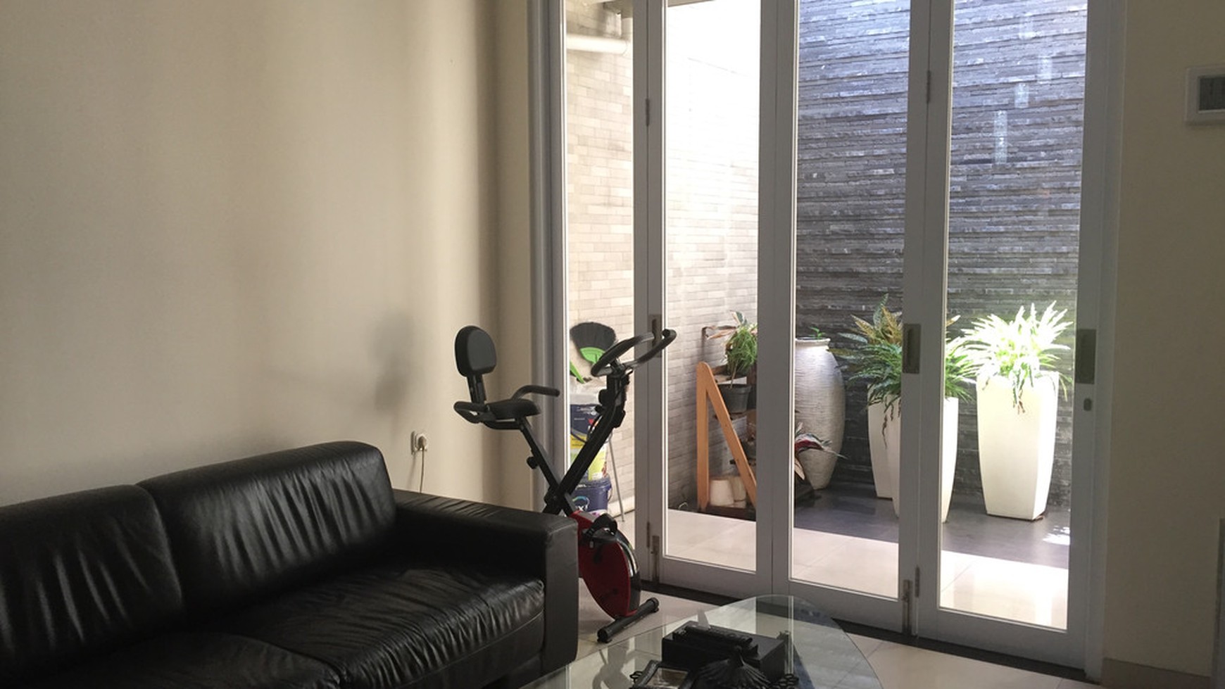 Dijual Rumah Siap Huni di Kemang Pratama