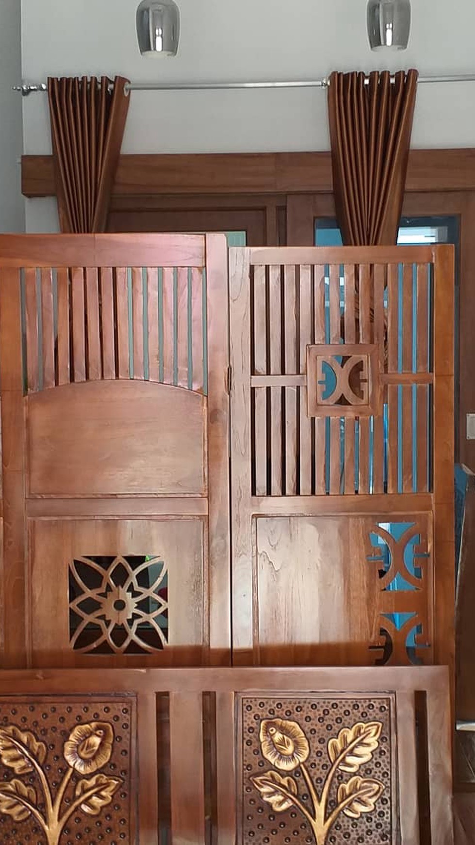 RUMAH MEWAH DALAM PERUMAHAN METRO HARMONI, TAJEM