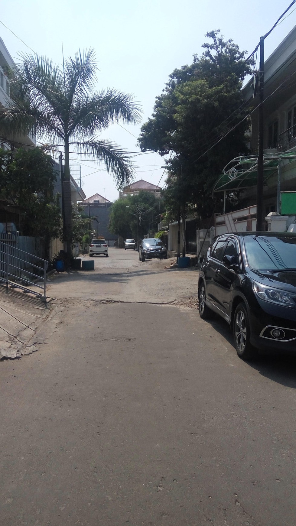 Rumah tua 1 Lantai Hitung Tanah ,Harga Nego di Pluit Permai Jakarta Utara