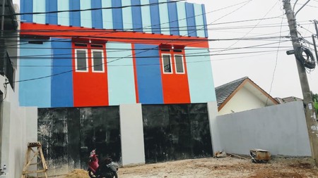 RUKO GANDENG 2,5 Lantai Pinggir Jalan Utama, Harga 3,5 M, NEGO.