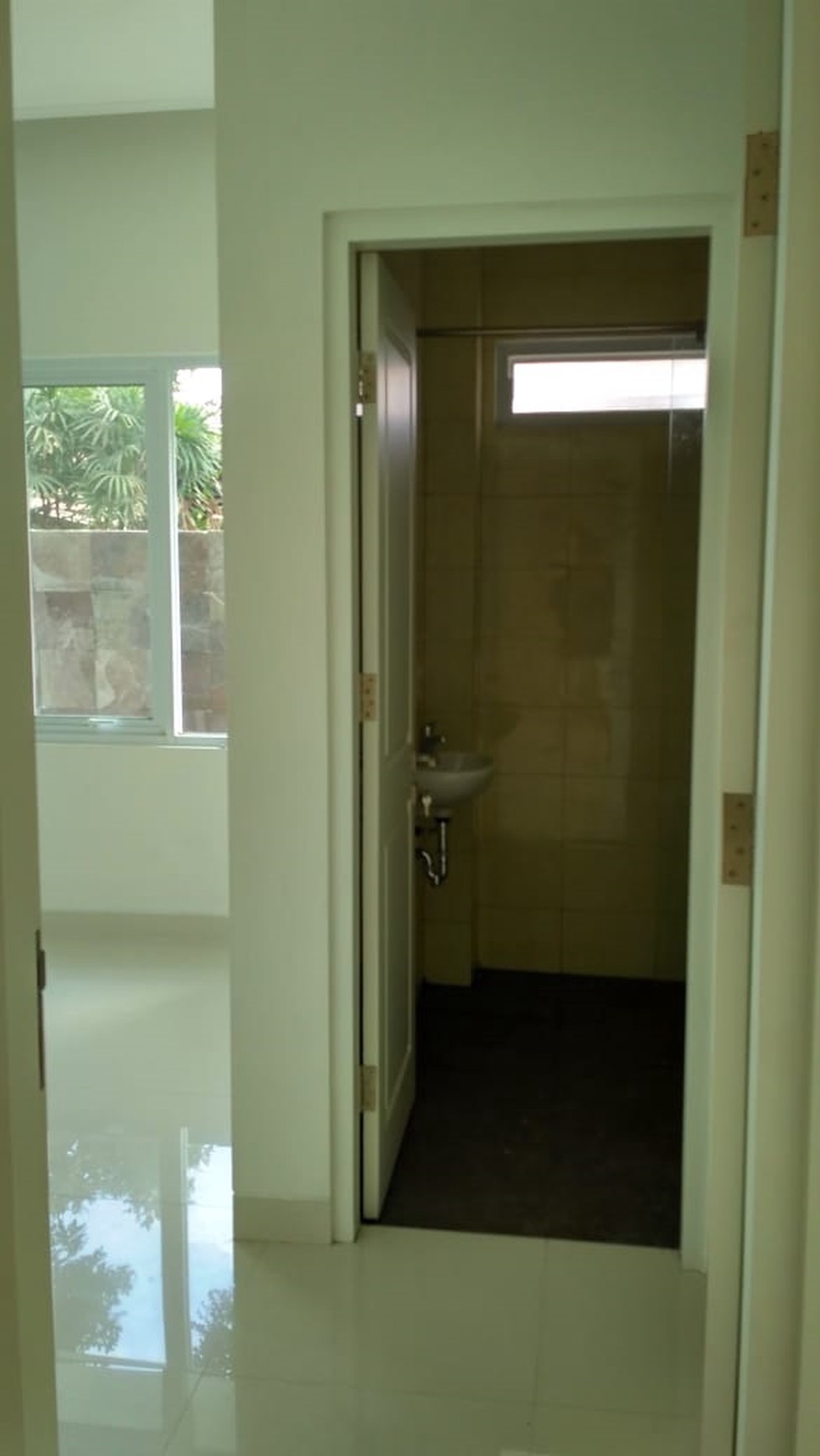 RUMAH MEWAH COCOK UNTUK KELAURGA BESAR, DI RANDUSARI, KALASAN.
