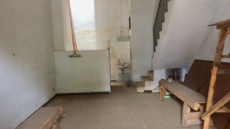 Disewakan Ruko 3 Lantai di Menteng