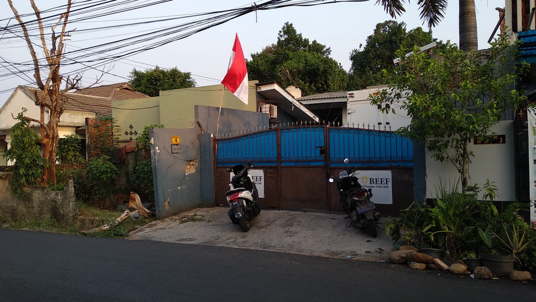 RUMAH di MAMPANG PRAPATAN, Luas 300 Meter, Hitung Tanah Saja, Harga 6 M, NEGO.