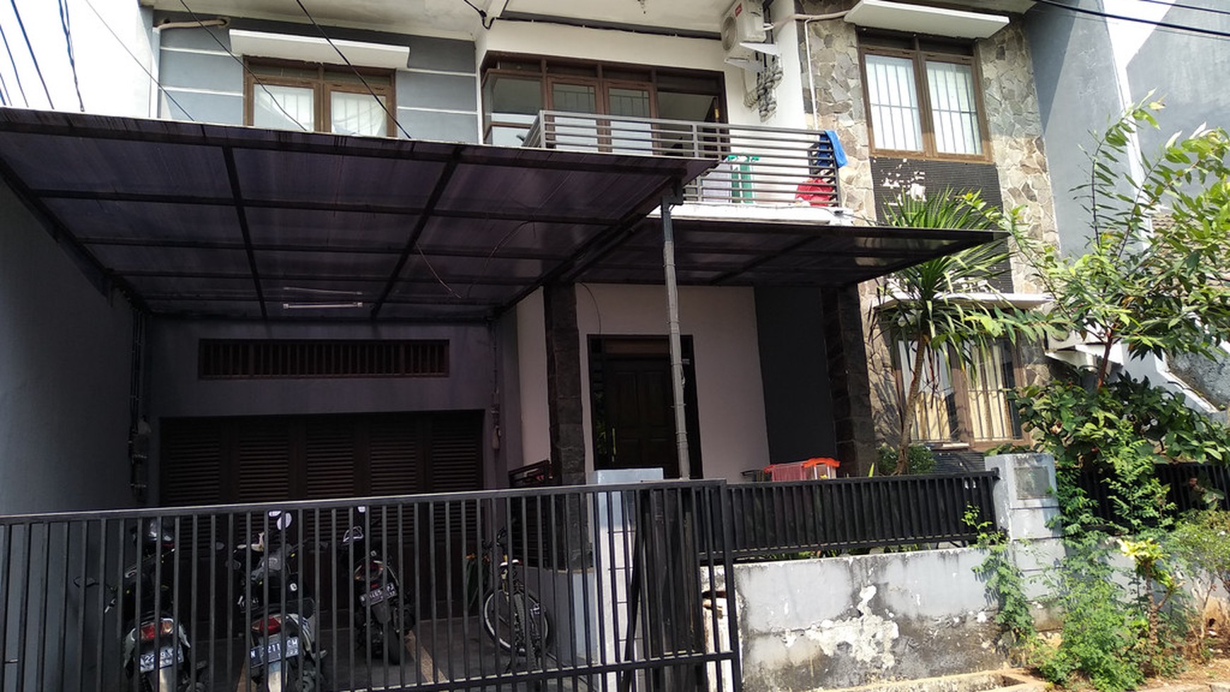 RUMAH KOS 2 Lantai, 10 Pintu, Luas 104 Meter, di dekat Kampus STAN BINTARO, Harga 2,5 M, NEGO.