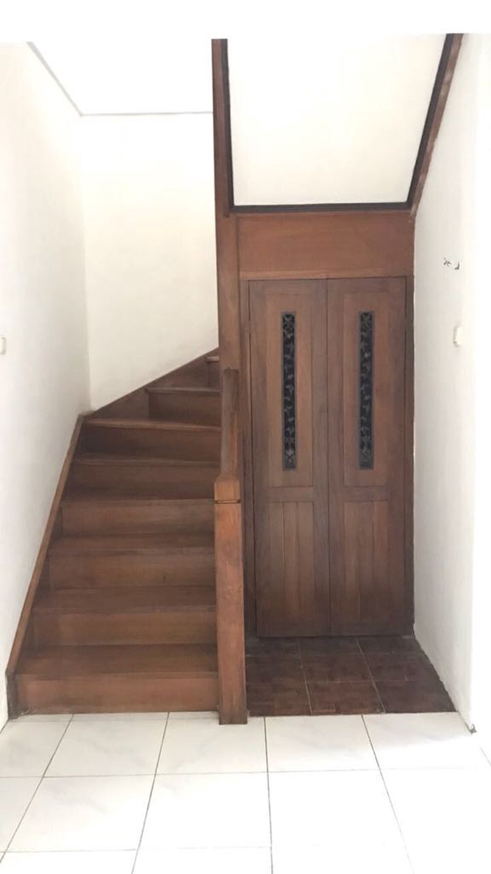 Rumah Cantik ,siap huni di Bintaro Jaya 9