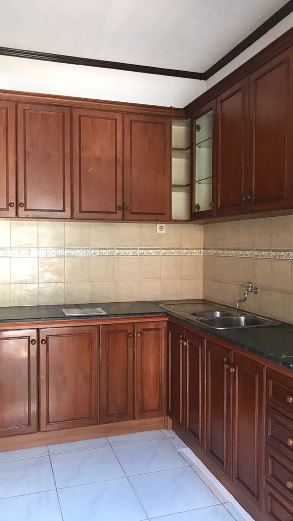 Rumah Cantik ,siap huni di Bintaro Jaya 9