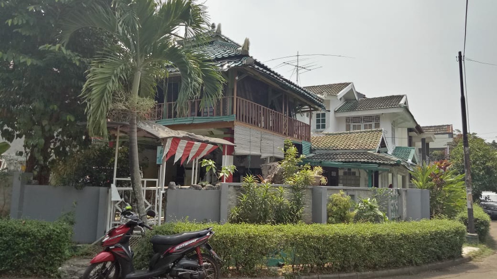 Rumah dgn Halaman yg luas, Hoek, jalan lebar, dlm Cluster Lokasi ok di Mertilang Bintaro Jaya 9