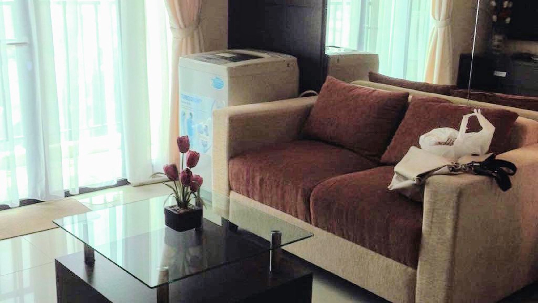 HAMPTON Apartment FOR SALE / LEASE, 2 Bedroom, Luas 52 M, Sewa 144 Juta / Tahun, Jual 1,7 M, NEGO