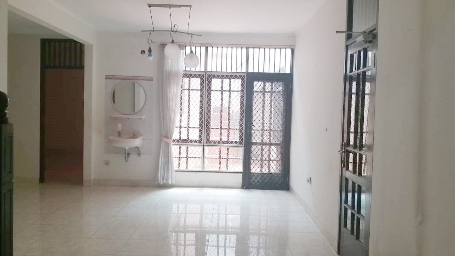 Rumah Nyaman dan Siap Huni di Kawasan Mandar, Bintaro