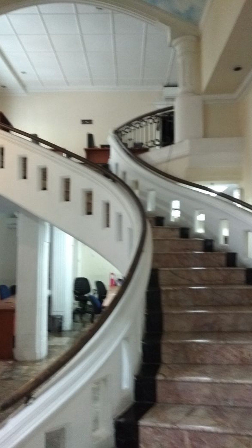 Rumah Luas di Kebayoran Baru #AW
