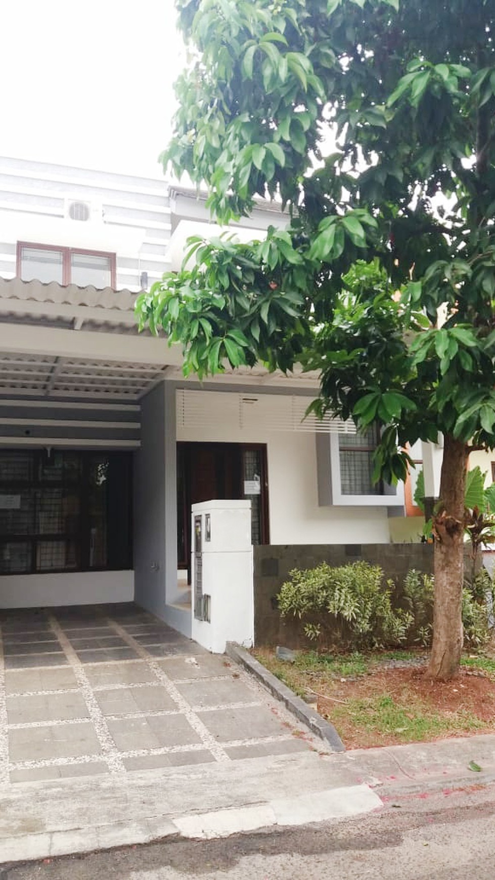 Rumah Nyaman dan Siap Huni di kawasan Cluster Emerald, Bintaro