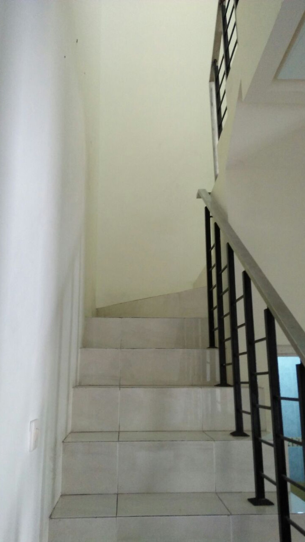 dijual rumah minimalis sedati 7x15 2 lantai