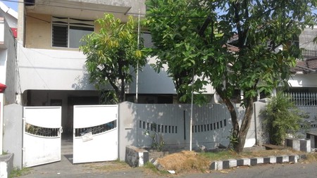 jual rumah daerah ngagel bisa untuk kos