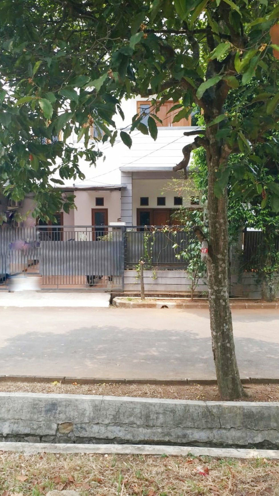 Rumah Nyaman dan Siap Huni di Kawasan Graha Raya, Bintaro