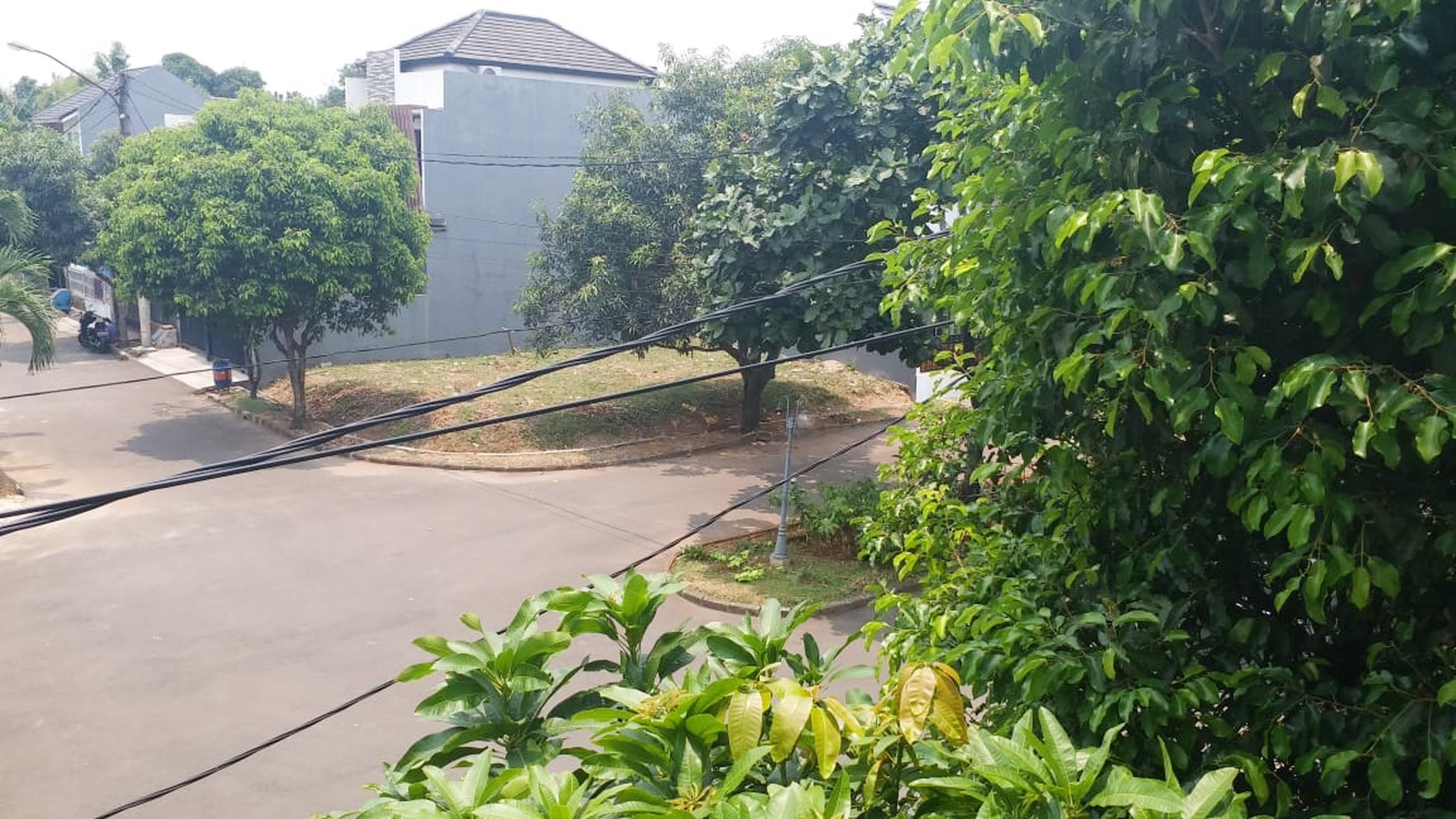 Rumah Nyaman dan Siap Huni di Kawasan Graha Raya, Bintaro