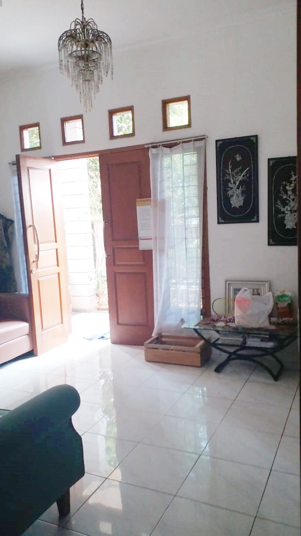 Rumah Nyaman dan Siap Huni di Kawasan Graha Raya, Bintaro