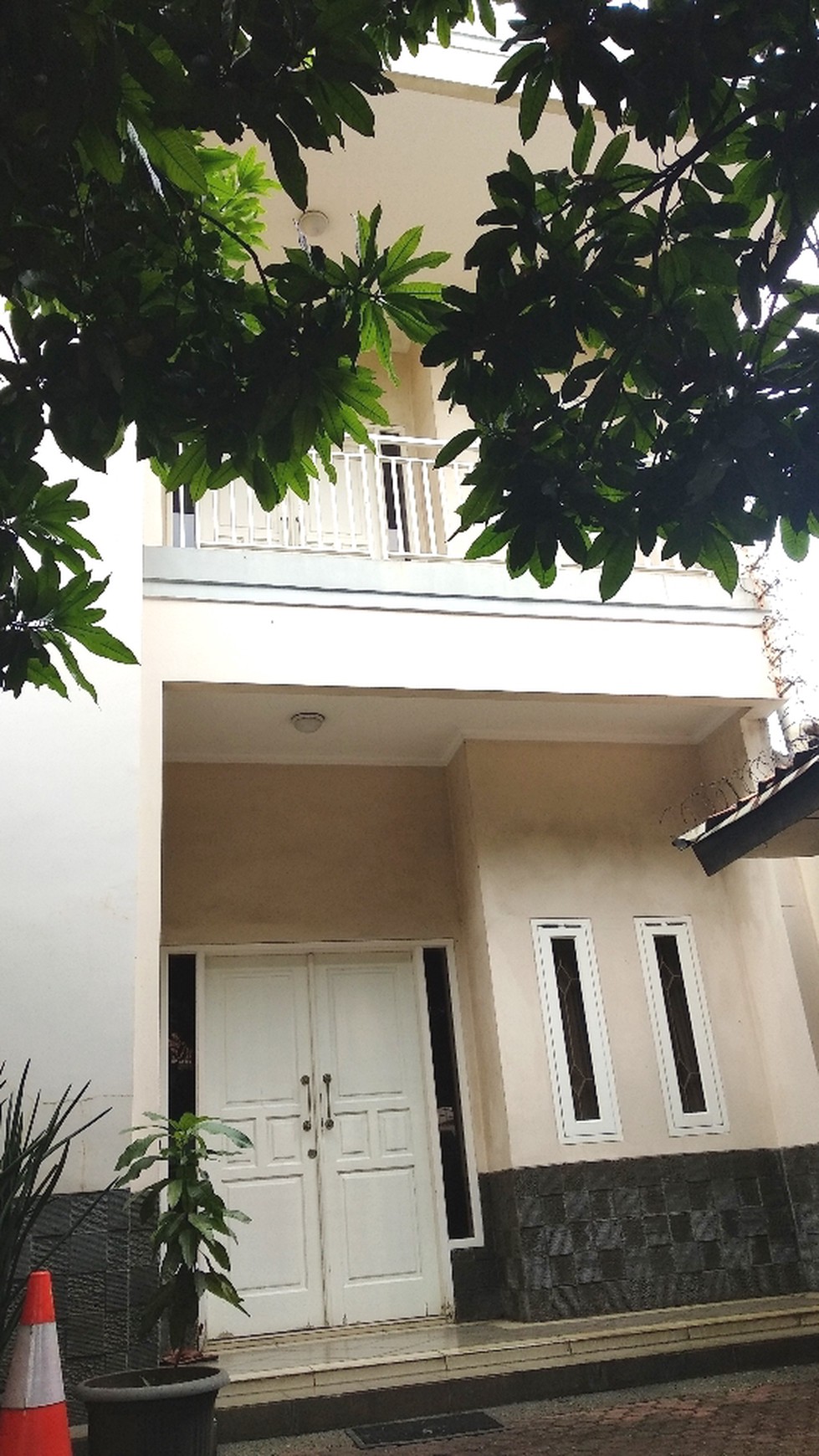 Rumah siap huni di pesanggrahan