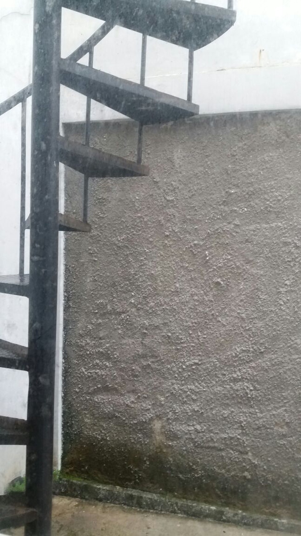 Rumah Murah, lingkungan nyaman dan bersih di Emerald View Bintaro