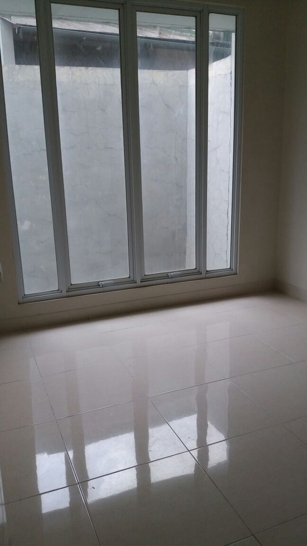 Rumah Murah, lingkungan nyaman dan bersih di Emerald View Bintaro