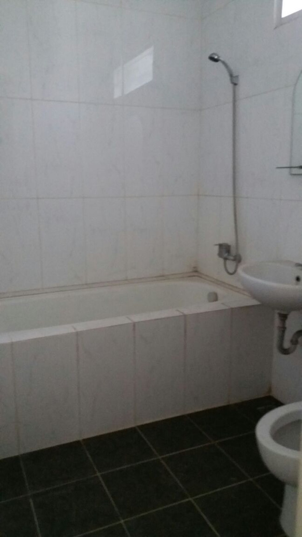 Rumah Murah, lingkungan nyaman dan bersih di Emerald View Bintaro