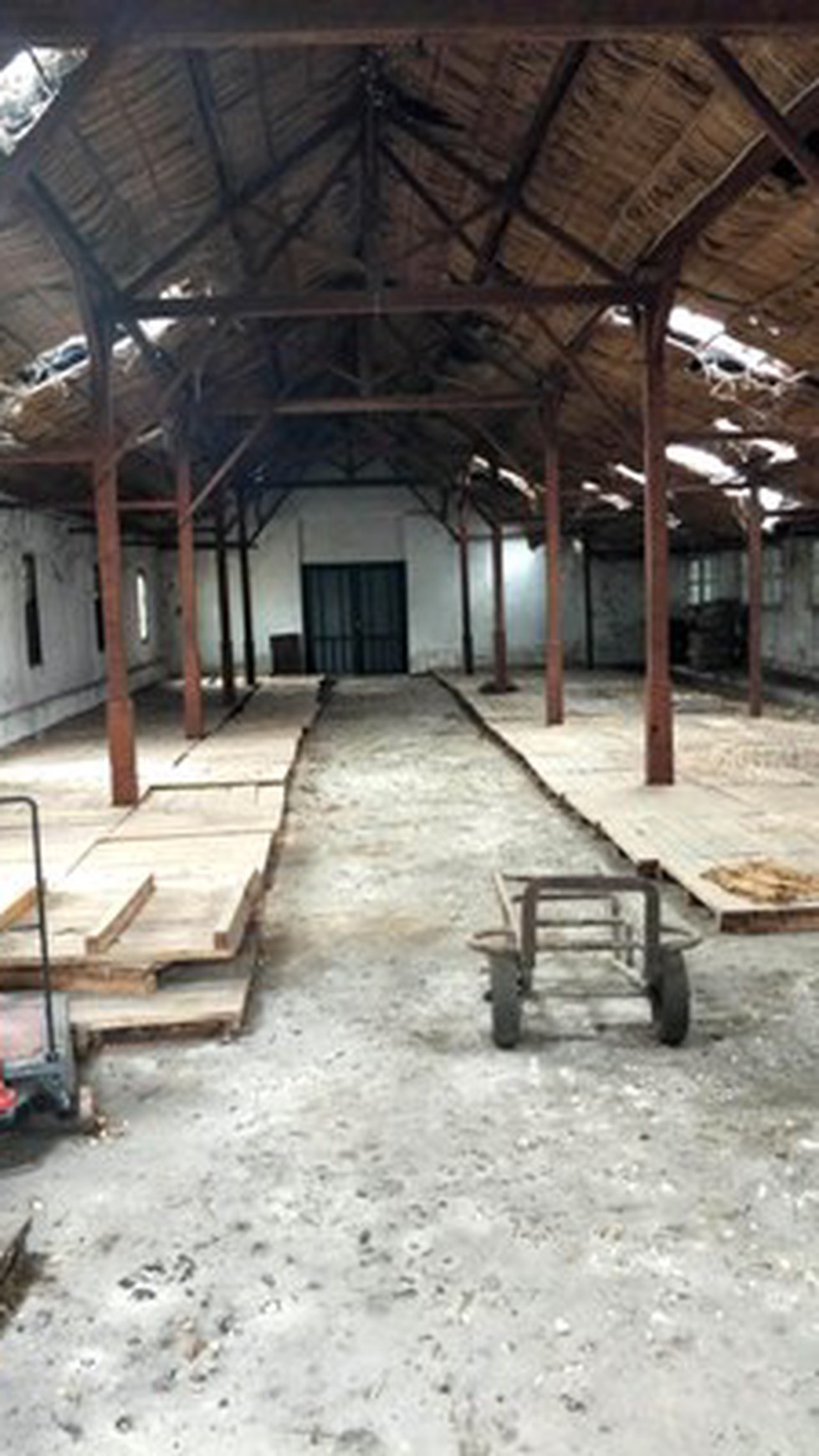 Gudang + Kantor, Lokasi Strategis, Nol Jalan Propinsi, Siap Pakai - YA -